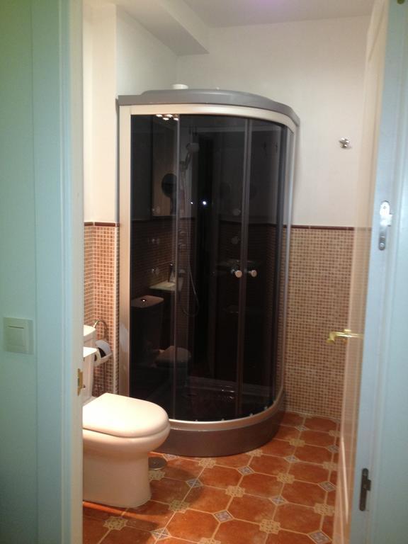Apartamentos Gold Málaga Oda fotoğraf