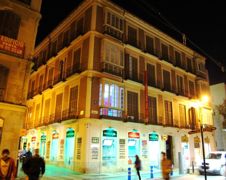Apartamentos Gold Málaga Oda fotoğraf